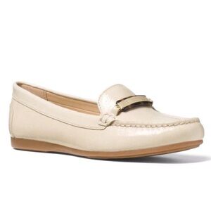 LNIB Michael Kors Women’s Nadia Patent Leather Slip-On Cream Loafers